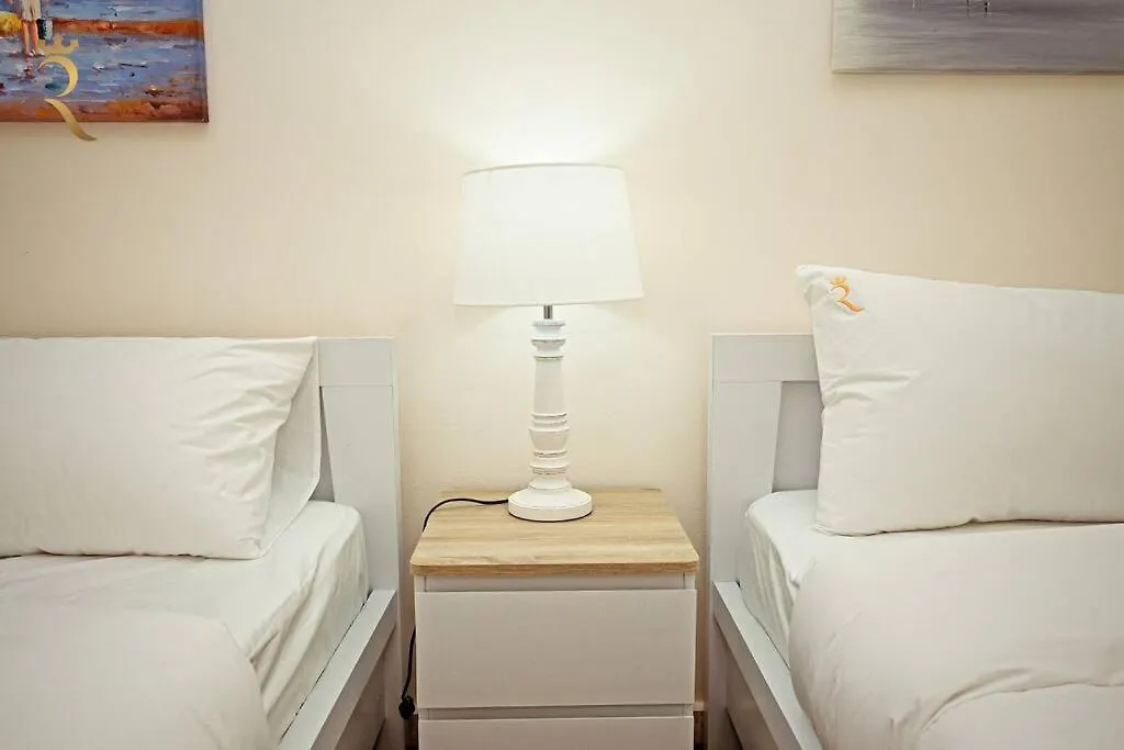 Serene 3Br Splendor Retreat At Corniche Beach Abu Dhabi 0*,  United Arab Emirates